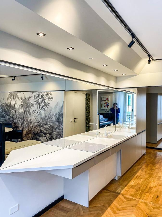 Exclusive Top Floor 2-Bedroom Flat Milan Bagian luar foto
