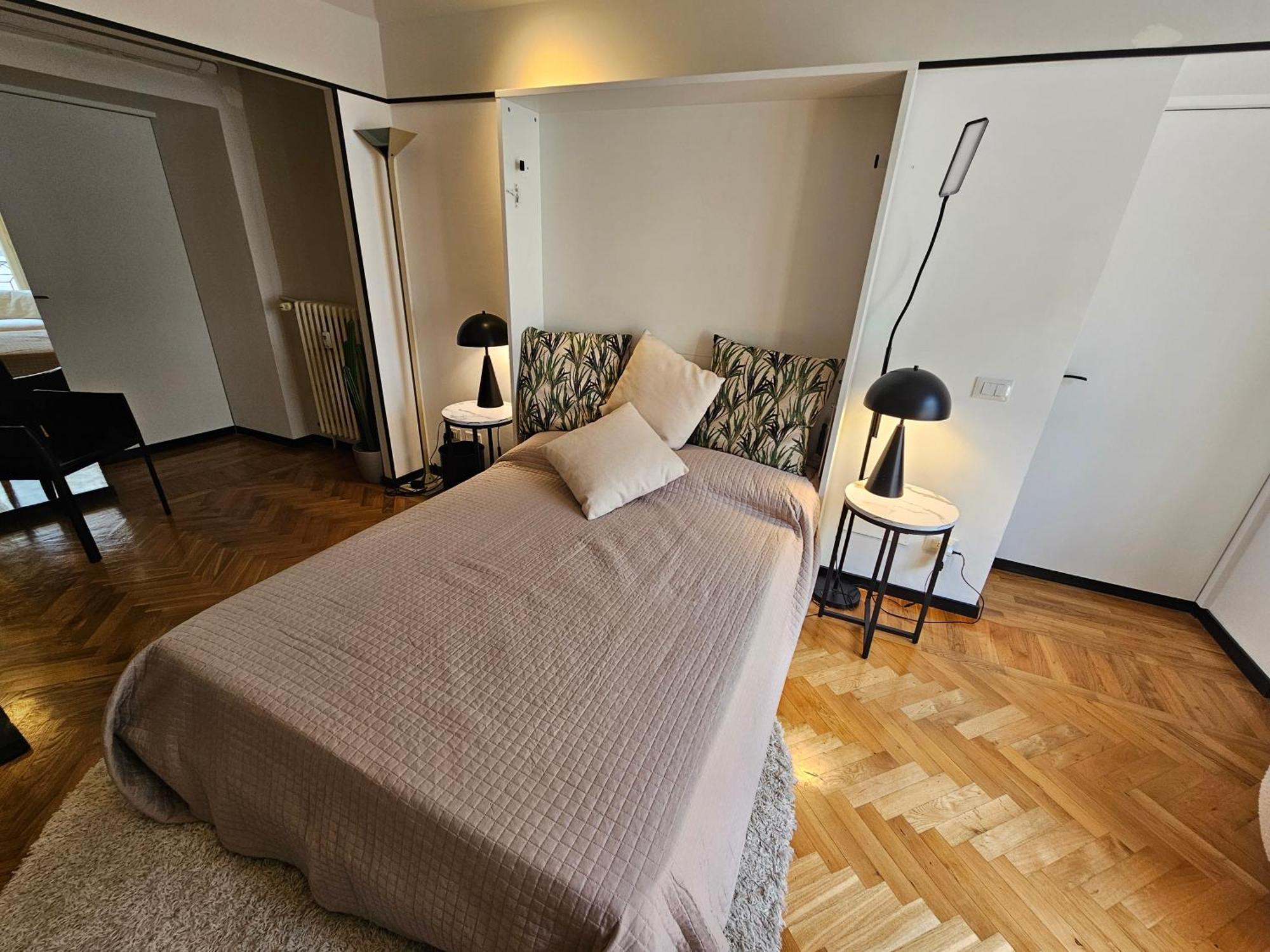 Exclusive Top Floor 2-Bedroom Flat Milan Bagian luar foto