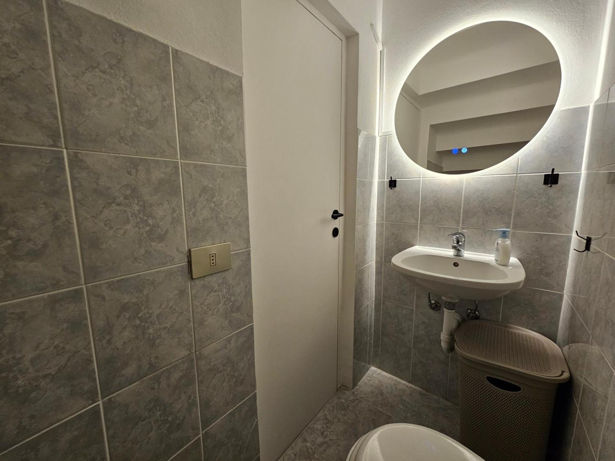 Exclusive Top Floor 2-Bedroom Flat Milan Bagian luar foto