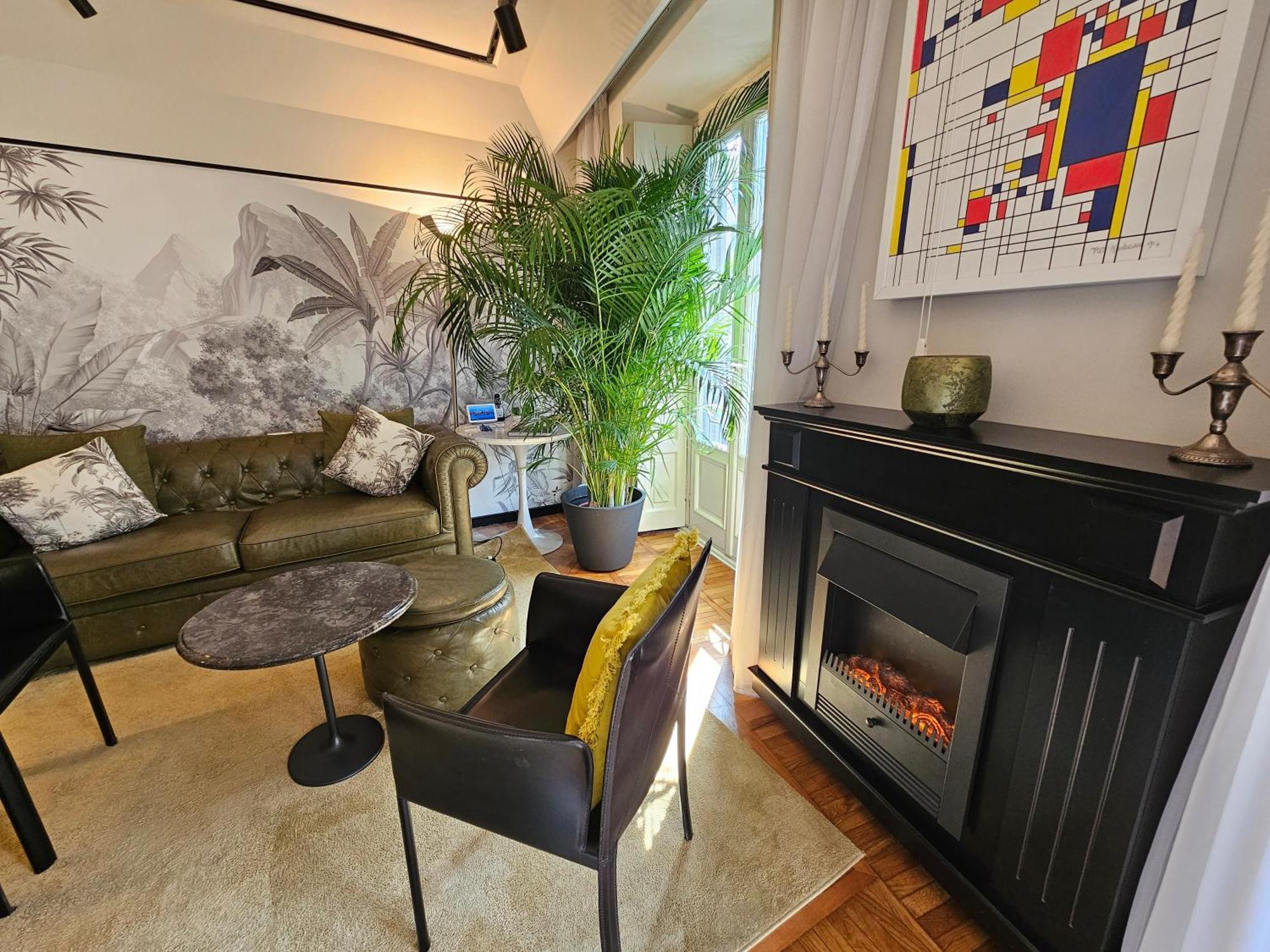Exclusive Top Floor 2-Bedroom Flat Milan Bagian luar foto