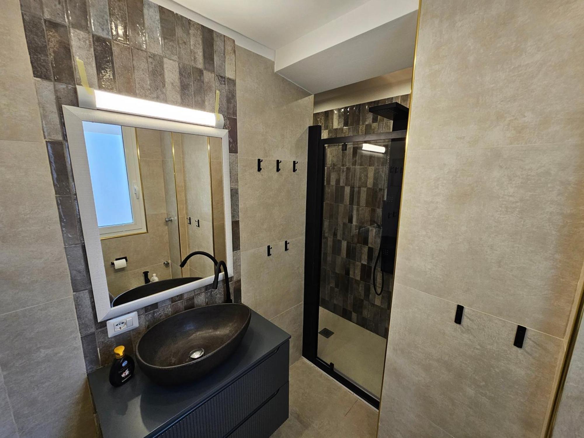 Exclusive Top Floor 2-Bedroom Flat Milan Bagian luar foto