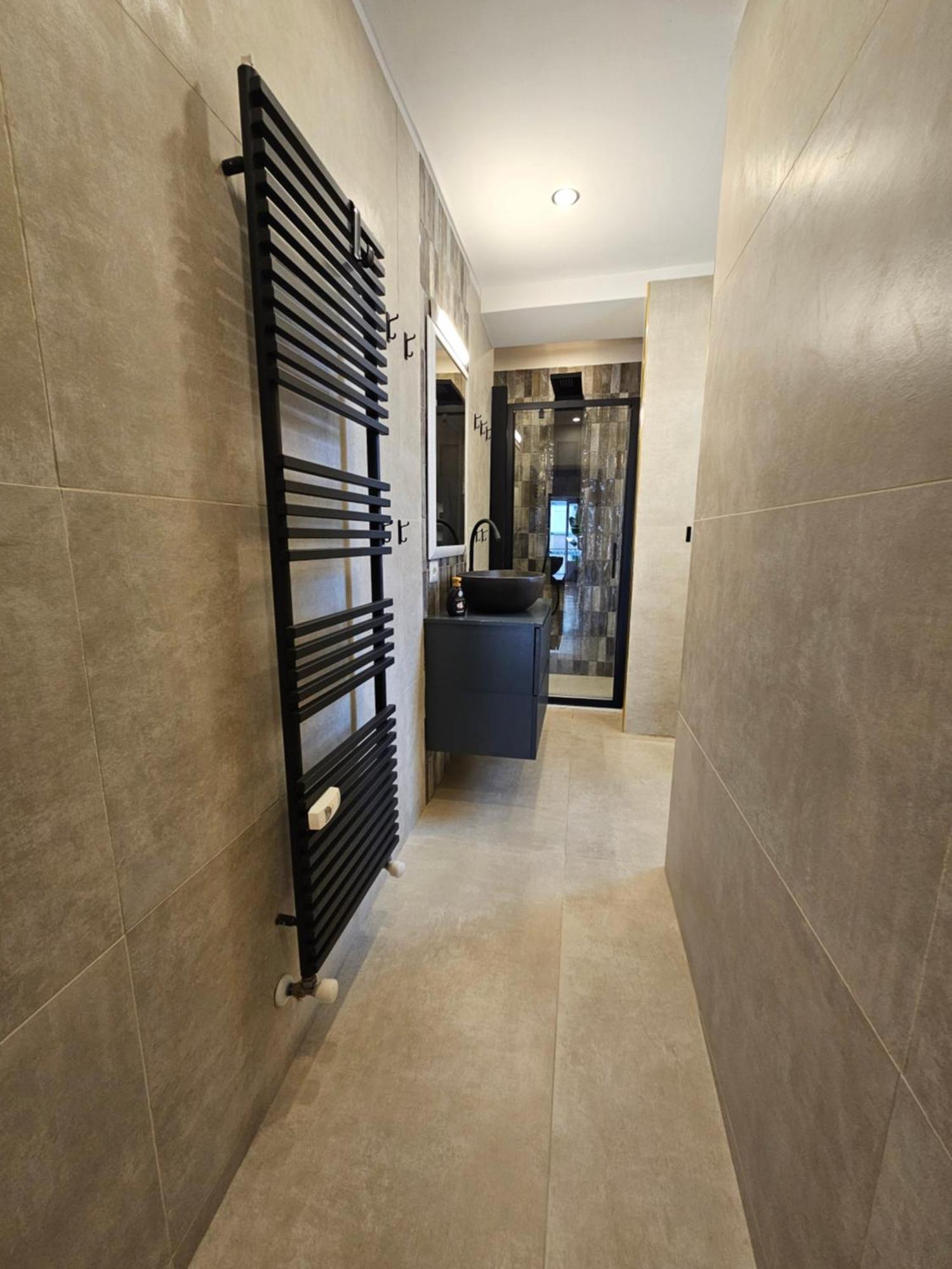 Exclusive Top Floor 2-Bedroom Flat Milan Bagian luar foto