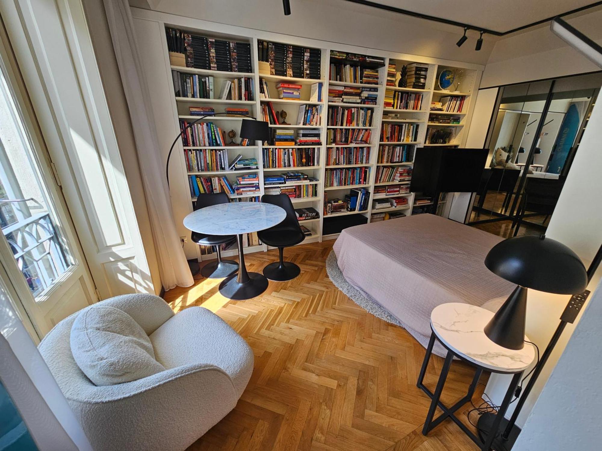 Exclusive Top Floor 2-Bedroom Flat Milan Bagian luar foto